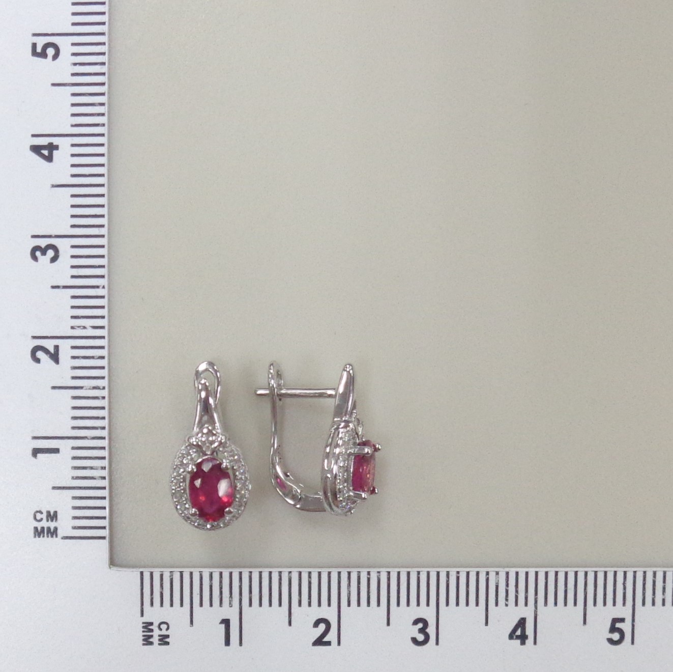 Серебряные серьги с рубинами